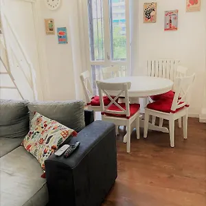 White Flat Puglie , Milán Italia